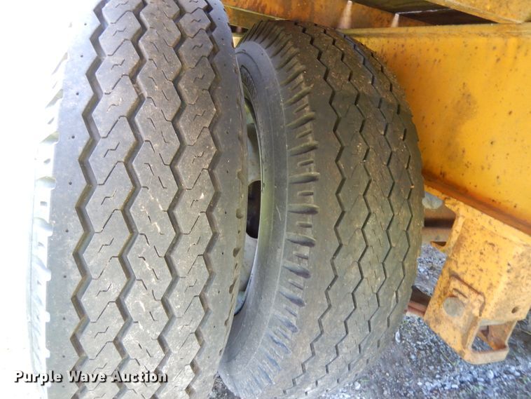 image for item DE5796 1995 CZ CZ20KT equipment trailer