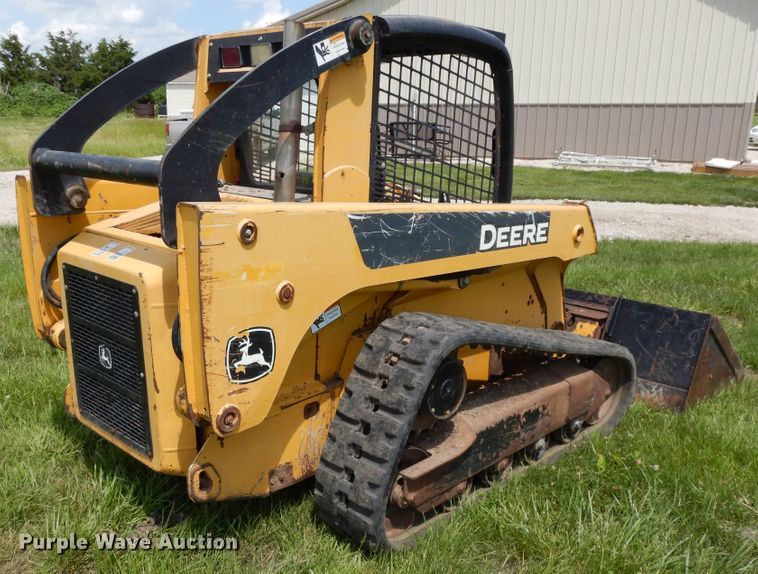 image for item DE5802 2007 John Deere CT322  skid steer loader