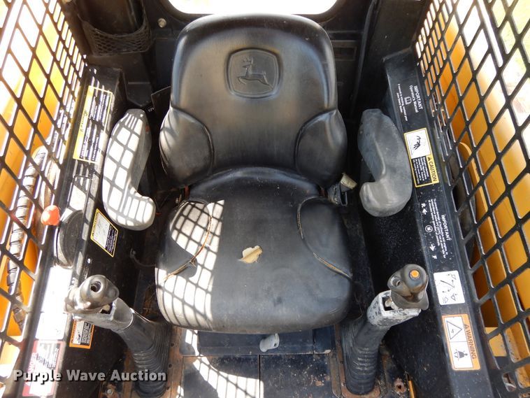 image for item DE5802 2007 John Deere CT322  skid steer loader