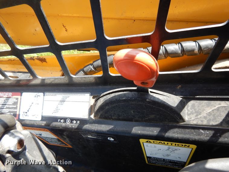 image for item DE5802 2007 John Deere CT322  skid steer loader