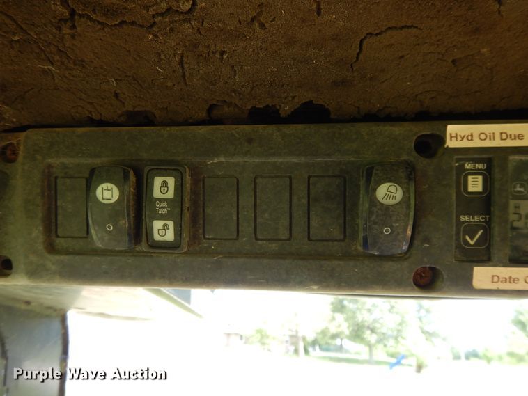 image for item DE5802 2007 John Deere CT322  skid steer loader