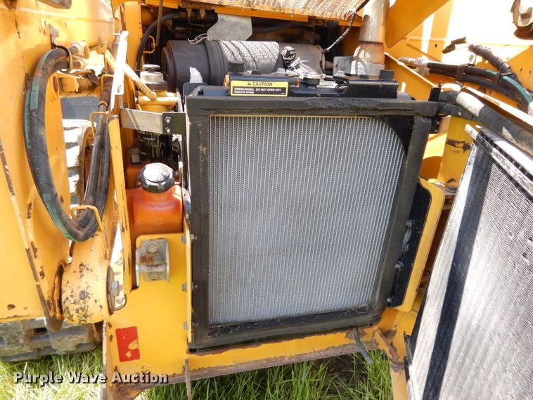 image for item DE5802 2007 John Deere CT322  skid steer loader