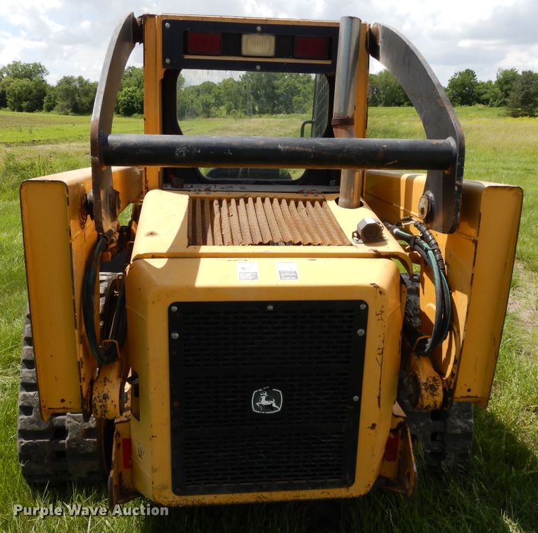 image for item DE5802 2007 John Deere CT322  skid steer loader