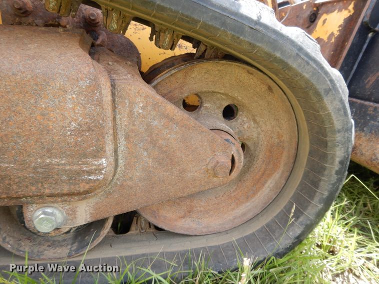 image for item DE5802 2007 John Deere CT322  skid steer loader