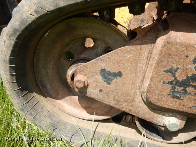 image for item DE5802 2007 John Deere CT322  skid steer loader