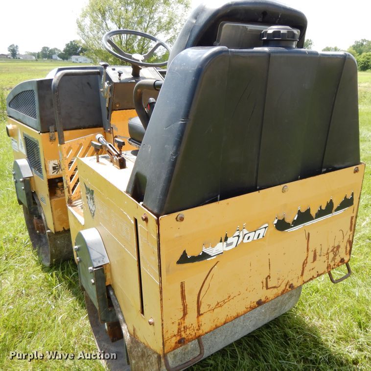 image for item DE5804 Stone DDR3100  double drum vibratory roller