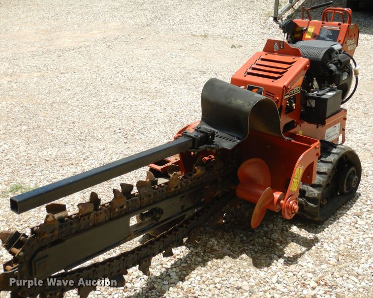 image for item DF2635 2014 Ditch Witch RT20  trencher