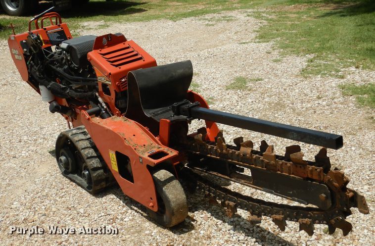 image for item DF2635 2014 Ditch Witch RT20  trencher