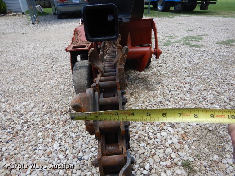 image for item DF2635 2014 Ditch Witch RT20  trencher