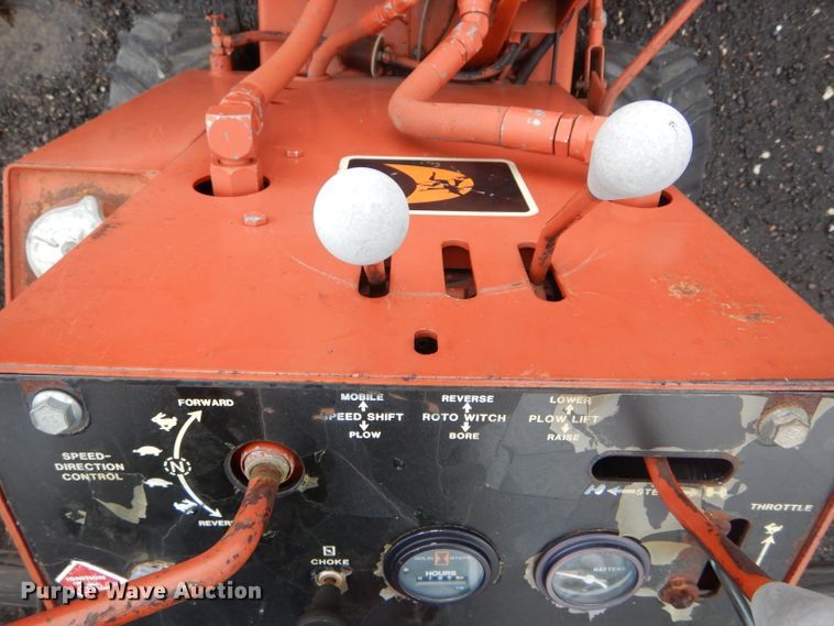 image for item DF3082 Ditch Witch V252 cable plow