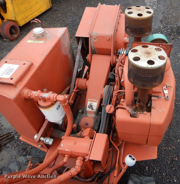 image for item DF3082 Ditch Witch V252 cable plow