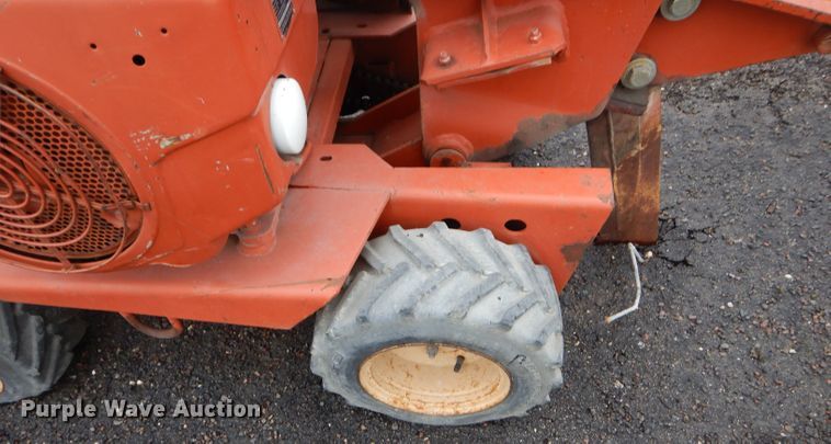 image for item DF3082 Ditch Witch V252 cable plow