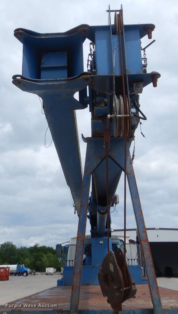 image for item DF3193 2000 Sterling L-Line  crane truck