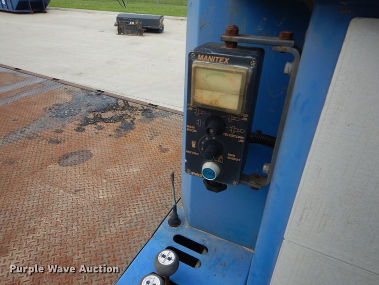 image for item DF3193 2000 Sterling L-Line  crane truck