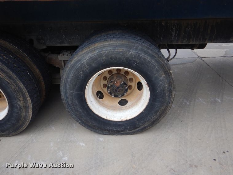 image for item DF3193 2000 Sterling L-Line  crane truck