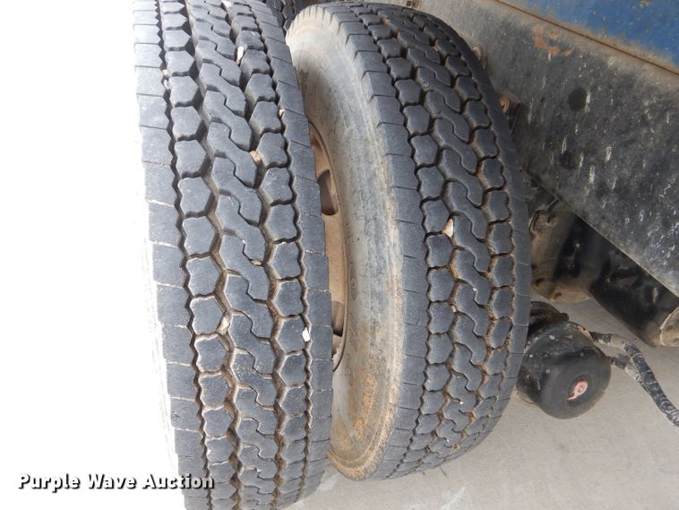 image for item DF3193 2000 Sterling L-Line  crane truck