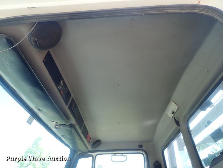 image for item DG2178 1999 Freightliner FL80  flatbed truck