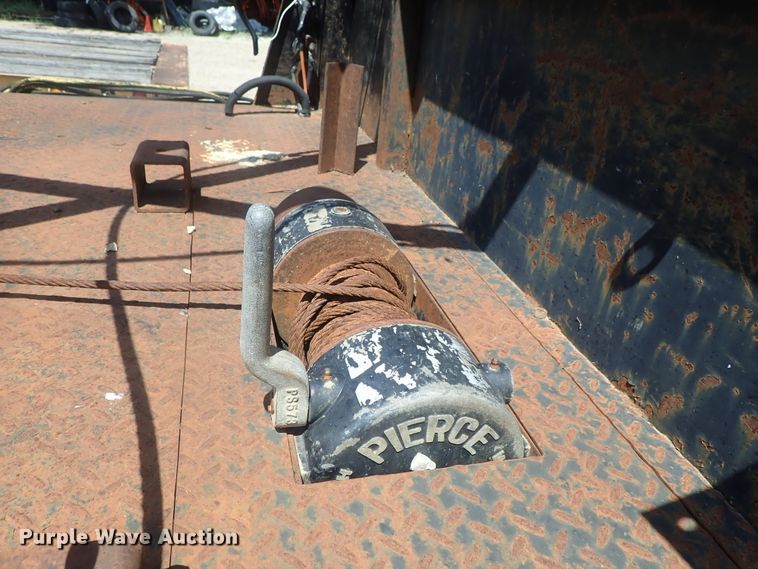 image for item DG2178 1999 Freightliner FL80  flatbed truck