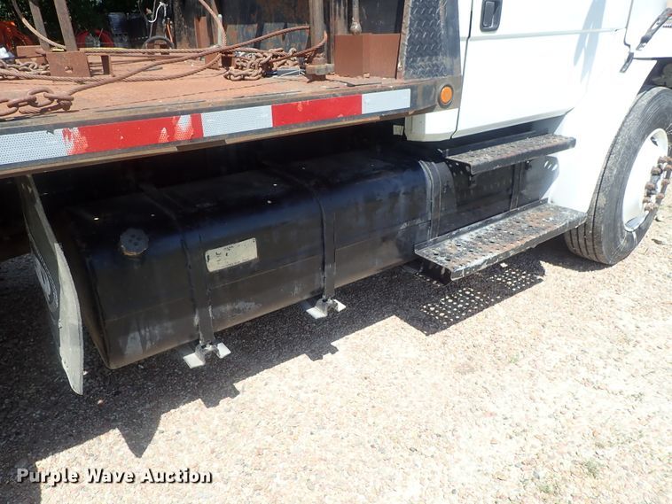 image for item DG2178 1999 Freightliner FL80  flatbed truck