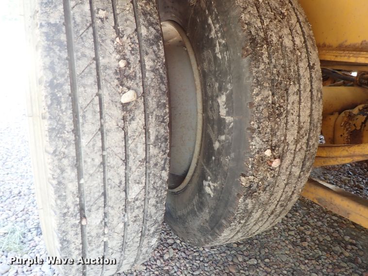 image for item DG2180 1999 Trail King TK50RB-300 tilt deck equipment trailer