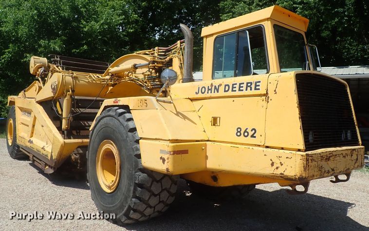image for item DG2181 1984 John Deere 862  elevating scraper
