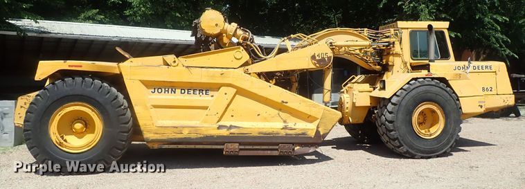 image for item DG2181 1984 John Deere 862  elevating scraper