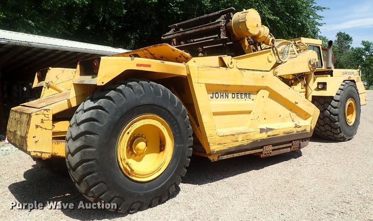 image for item DG2181 1984 John Deere 862  elevating scraper