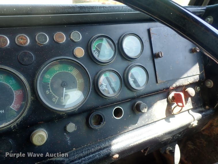 image for item DG2181 1984 John Deere 862  elevating scraper