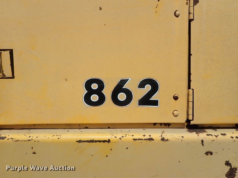 image for item DG2181 1984 John Deere 862  elevating scraper