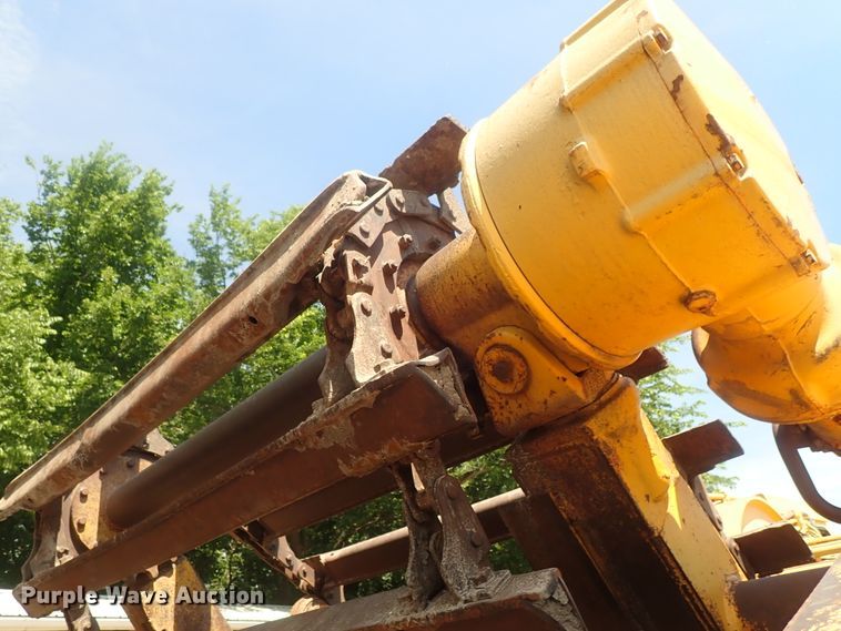 image for item DG2181 1984 John Deere 862  elevating scraper