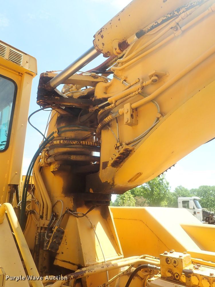 image for item DG2181 1984 John Deere 862  elevating scraper