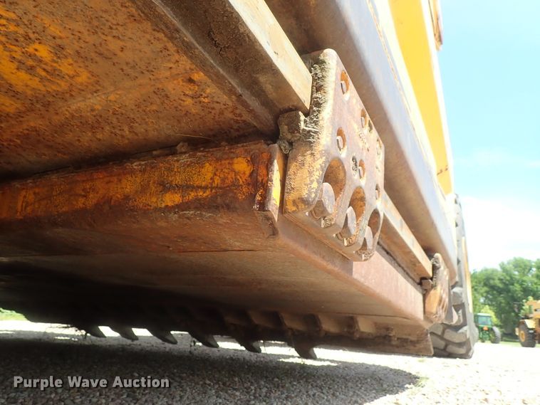 image for item DG2181 1984 John Deere 862  elevating scraper