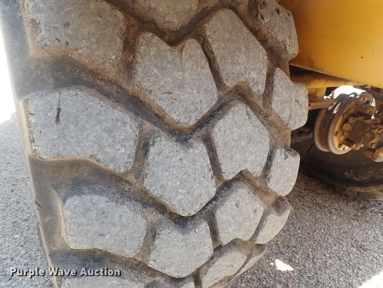 image for item DG2181 1984 John Deere 862  elevating scraper