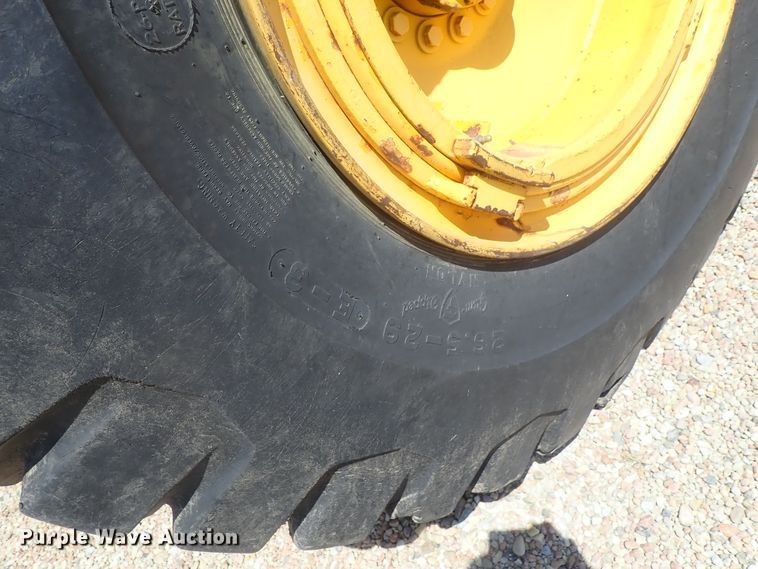 image for item DG2181 1984 John Deere 862  elevating scraper