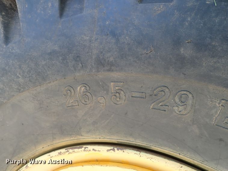 image for item DG2181 1984 John Deere 862  elevating scraper