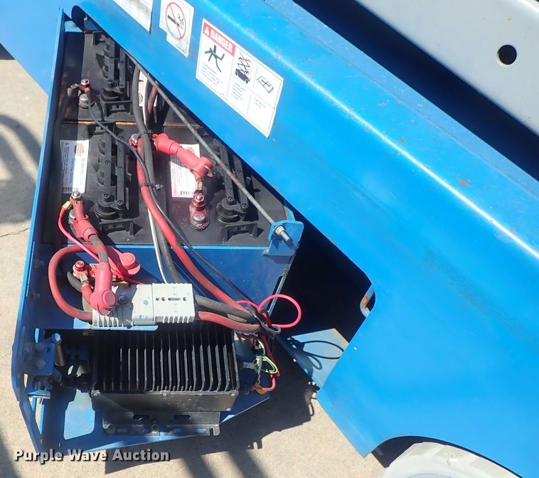 image for item DG2187 2006 Genie GS-2646  scissor lift