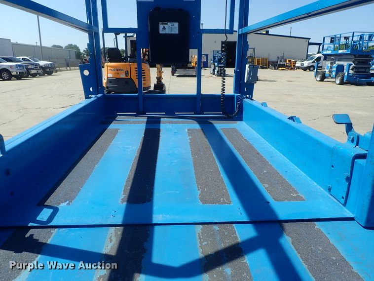 image for item DG2187 2006 Genie GS-2646  scissor lift