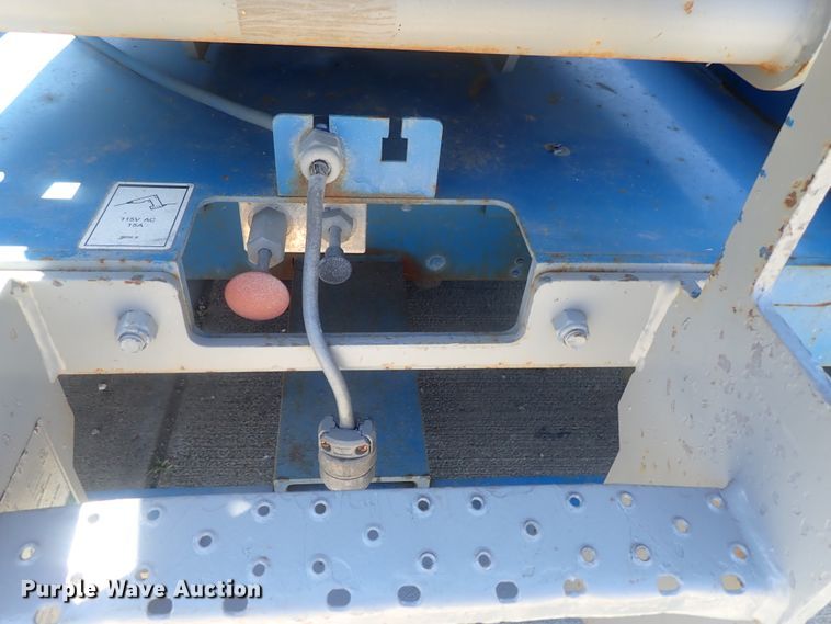 image for item DG2187 2006 Genie GS-2646  scissor lift