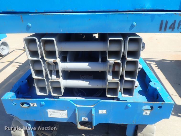 image for item DG2187 2006 Genie GS-2646  scissor lift