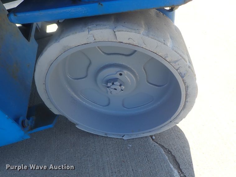 image for item DG2187 2006 Genie GS-2646  scissor lift