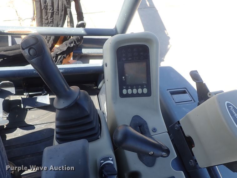 image for item DG2191 2015 Mustang 350Z NXTC  mini excavator