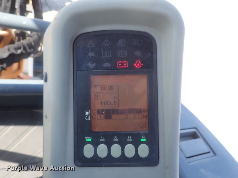 image for item DG2191 2015 Mustang 350Z NXTC  mini excavator