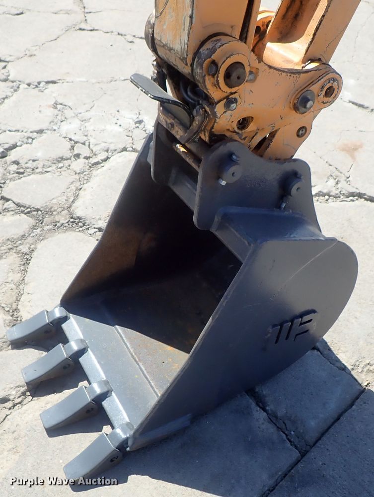 image for item DG2191 2015 Mustang 350Z NXTC  mini excavator