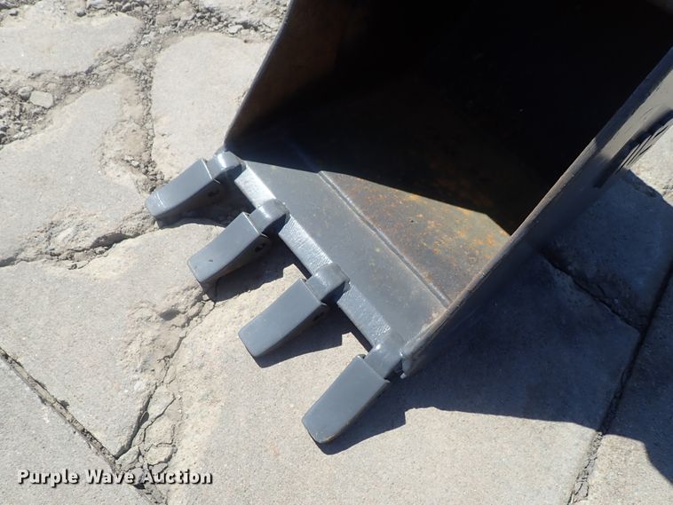 image for item DG2191 2015 Mustang 350Z NXTC  mini excavator