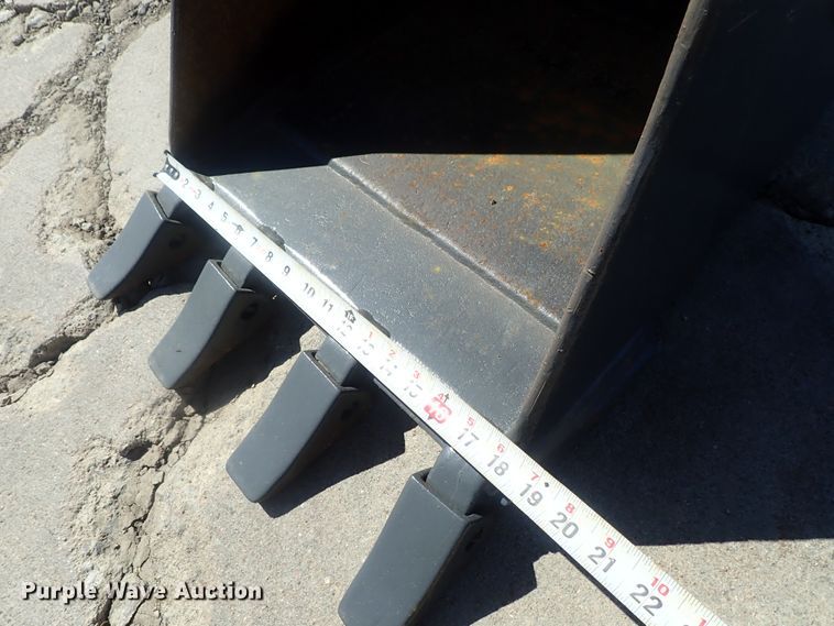 image for item DG2191 2015 Mustang 350Z NXTC  mini excavator