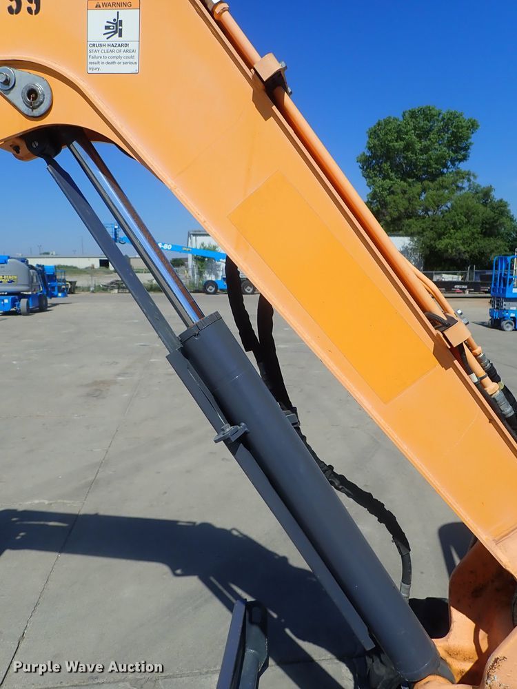 image for item DG2191 2015 Mustang 350Z NXTC  mini excavator