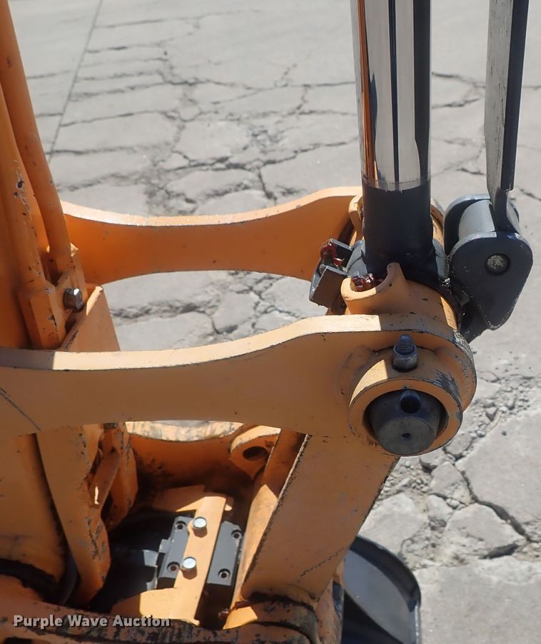 image for item DG2191 2015 Mustang 350Z NXTC  mini excavator