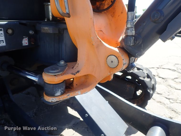 image for item DG2191 2015 Mustang 350Z NXTC  mini excavator