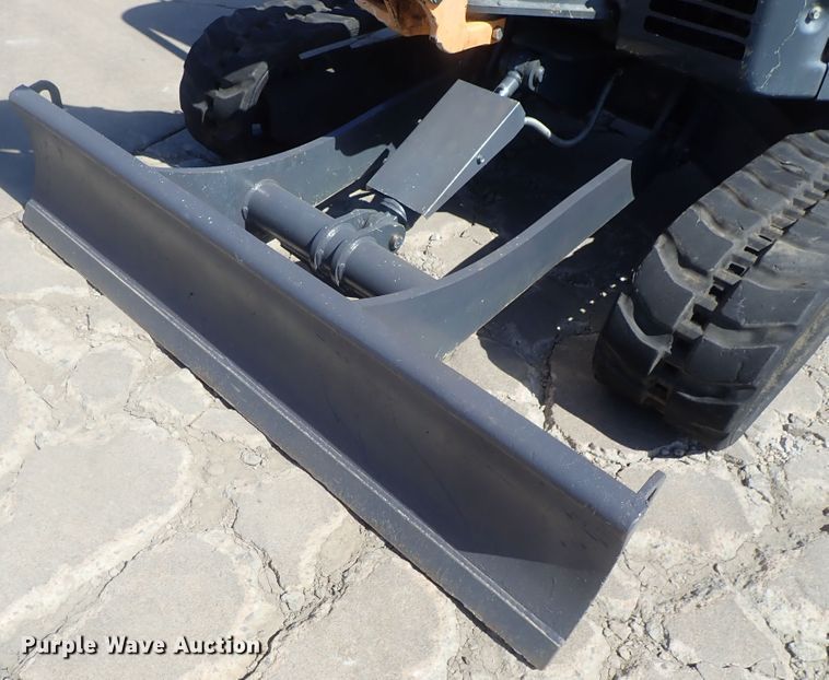 image for item DG2191 2015 Mustang 350Z NXTC  mini excavator