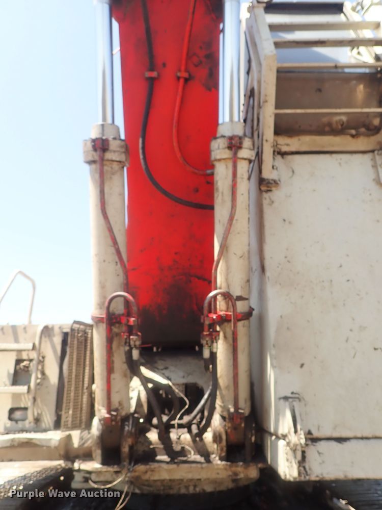 image for item DG2195 1981 Link Belt LS-5800  Scrap Master excavator